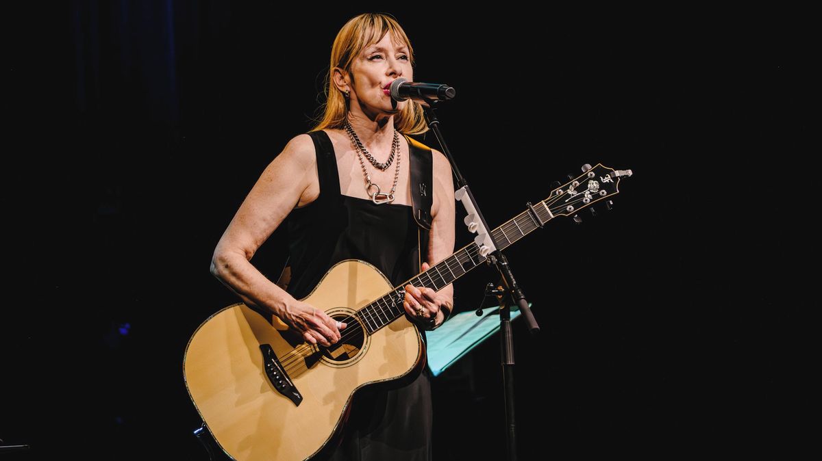 Po devíti letech v Praze zazpívá Suzanne Vega, přiveze nové album